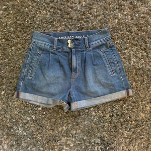 American Eagle mom shorts